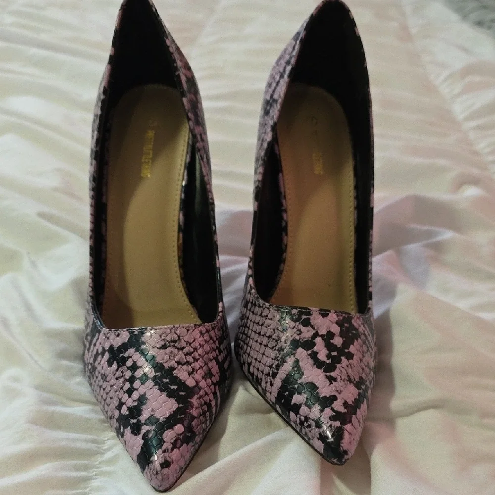 PrettyLittleThing Pink Snakeskin Pointed Toe Stiletto Pumps Heels‎ Size 7